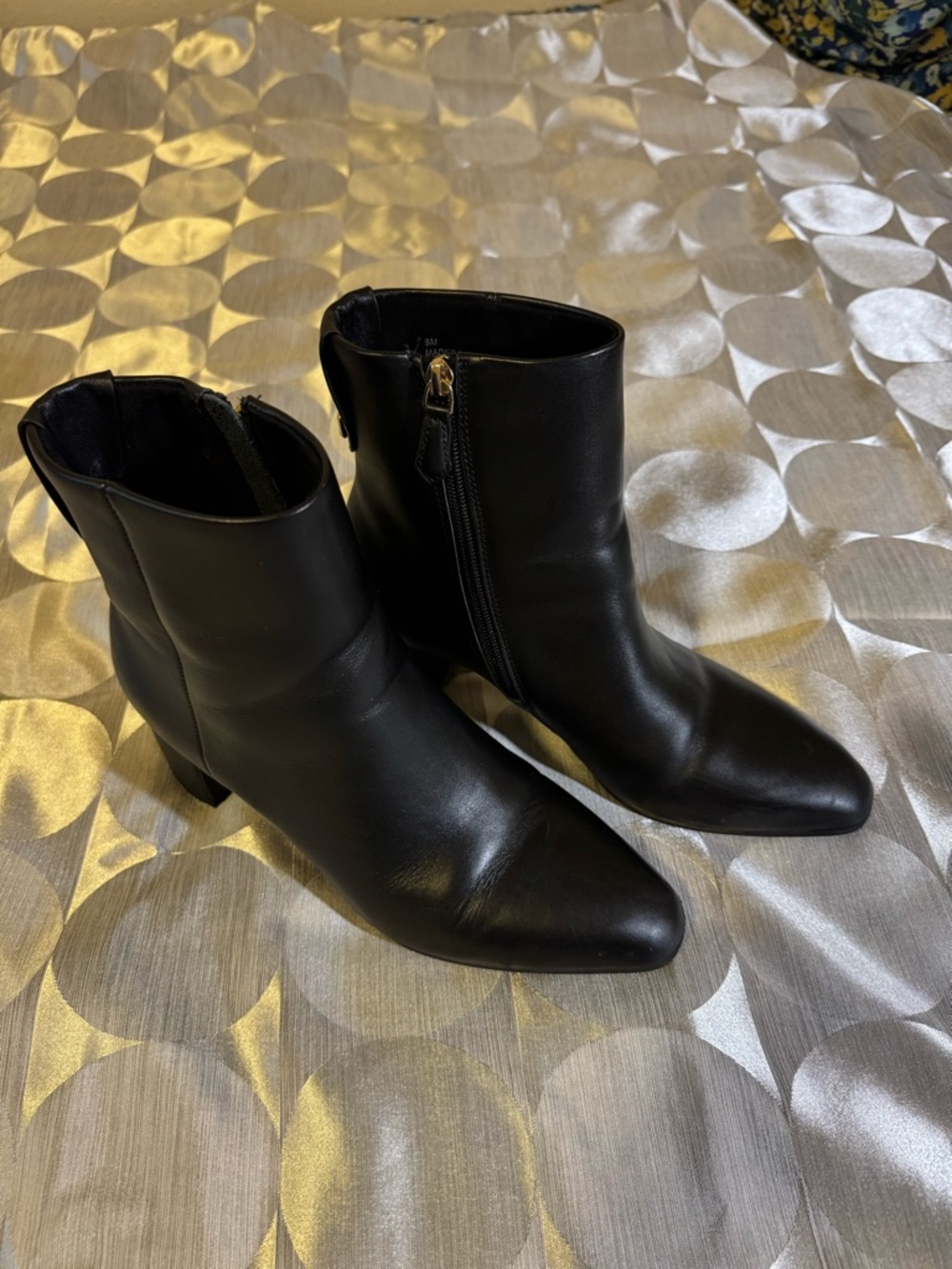 AEROSOLES Black Ankle Booties with Side Zip